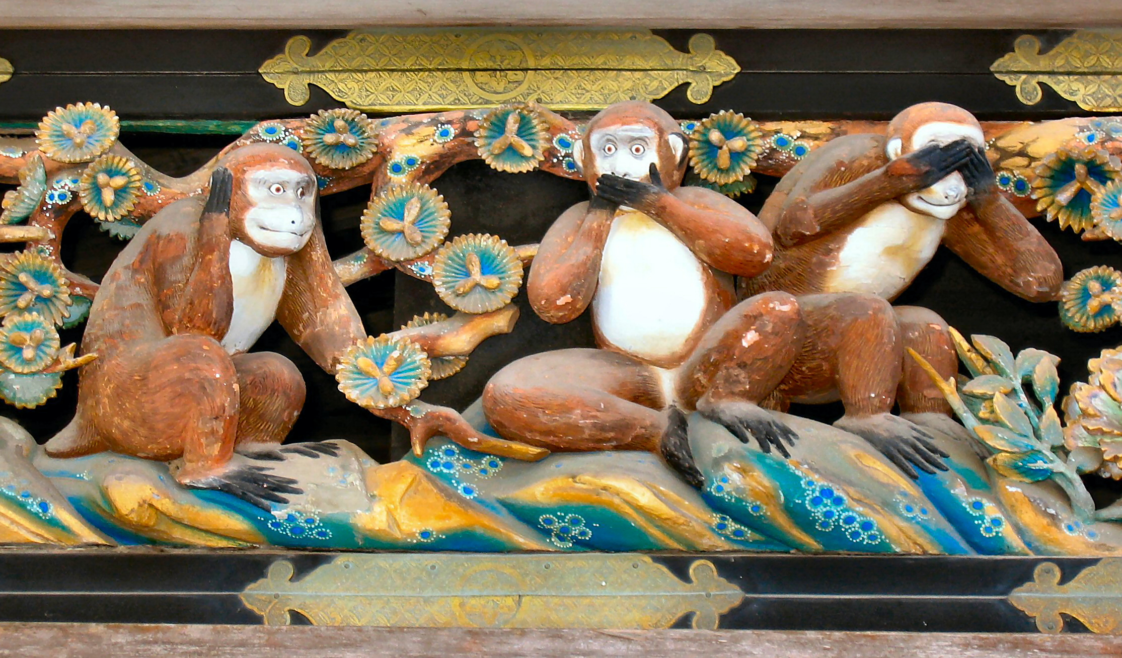 //mathiasmagnusson.com/wp-content/uploads/sites/5/2018/07/Three_Wise_MonkeysTosho-gu_Shrine.jpeg